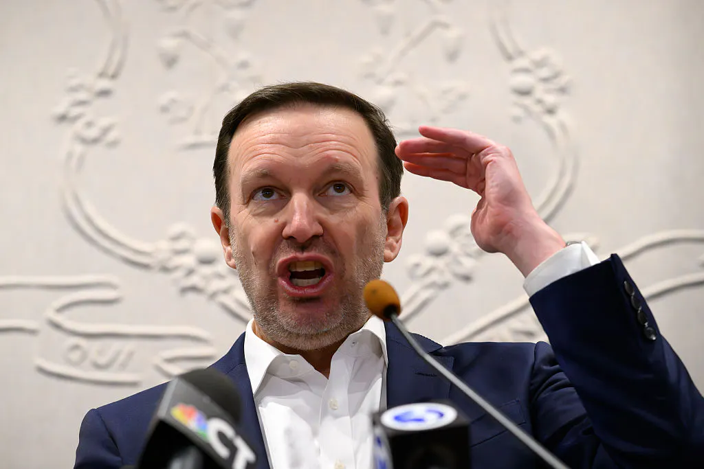 Democrat Who Bashed Trump Over Qatar Jet Praises U.S. University