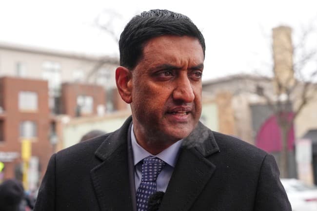 Ro Khanna Tells Democrats to Embrace Class Warfare As He Rallies