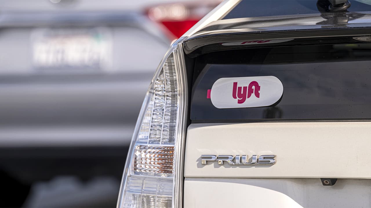 Lyft agrees to $272 million settlement over California wage theft